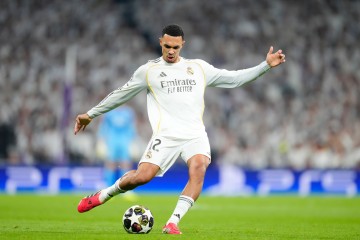 乐鱼体育官网-战拜仁送助攻！阿诺德单场6次把球送入对方禁区创本赛季欧冠纪录