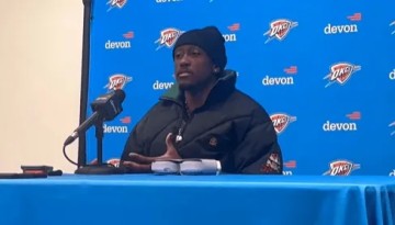 杰威谈对阵马刺：无论输赢，与他们交锋总能让我们变得更好