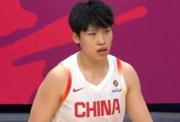 乐鱼体育官方网站-失望！3场比赛仅得2分，球迷：世界杯别带她了，将名额给刘禹彤吧