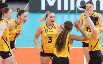 乐鱼体育官方网站-米兰女排主场遭逆转，埃格努空砍38分，马尔科娃封神加冕MVP|AC米兰|瓦基弗银行|扣球|欧冠|比赛_新浪体育_新浪新闻