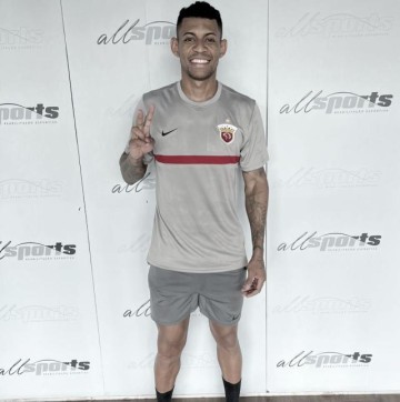 乐鱼体育官方网站-海港巴西双枪洛佩斯归队心切 保利尼奥遭飞来横祸